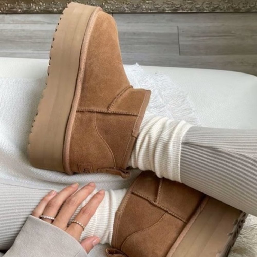 UGG Women's Classic Ultra Mini Platform - Picture 5 of 16